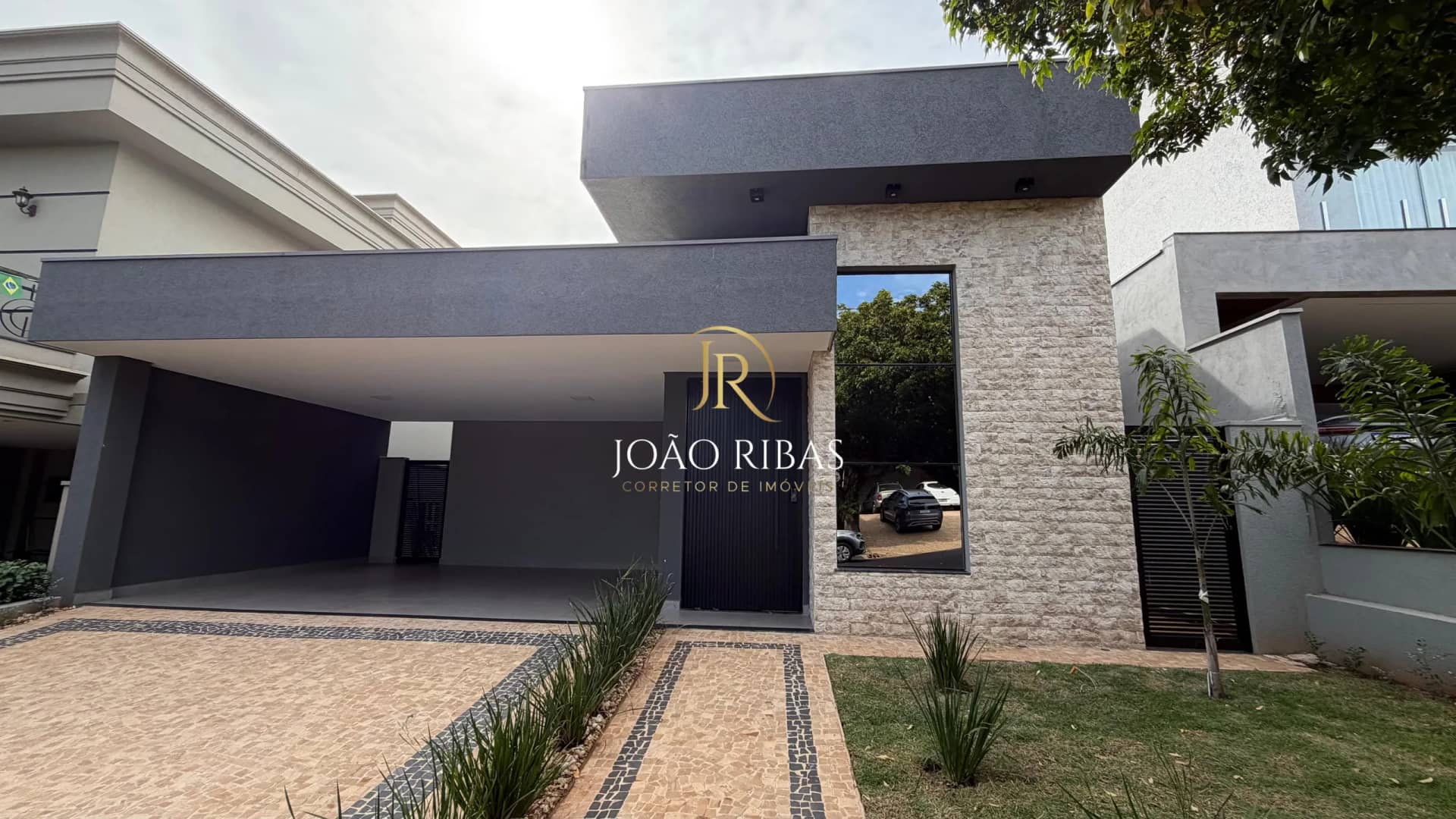 Casa de Alto Padrão à Venda no Condomínio Bella Città | 3 Amplas Suítes | 203 m²